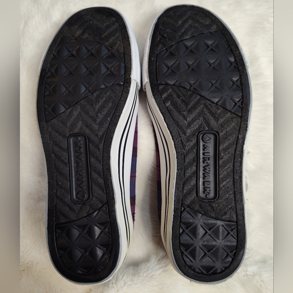 Airwalk Purple And Blue Plaid Canvas Sneakers with White Laces - Picture 6 of 16